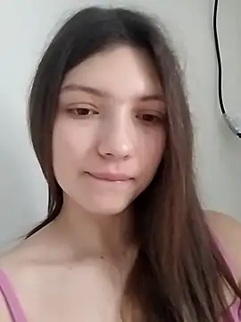 Snapshot of LunaTori456 chatting on January 8, 2026, 9:00 am LunaTori456 online show from January 8, 2026, 9:00 am