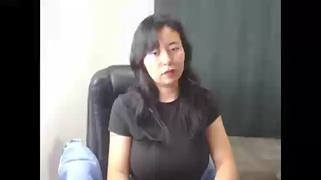 LolaOpalX online show from January 6, 2026, 1:53 am