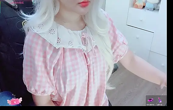 Snapshot of Junnatalie__ chatting on March 26, 2026, 9:09 pm Junnatalie online show from March 26, 2026, 9:09 pm