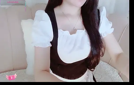 Snapshot of Junnatalie__ chatting on April 9, 2026, 6:19 am Junnatalie online show from April 9, 2026, 6:19 am