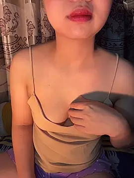 Snapshot of Bong_lovelyy chatting on January 10, 2026, 12:56 am Bong lovelyy online show from January 10, 2026, 12:56 am