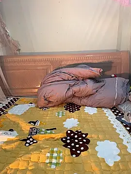 Snapshot of Bong_lovelyy chatting on January 13, 2026, 5:13 am Bong lovelyy online show from January 13, 2026, 5:13 am