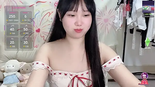 xiaoguai99 online show from June 15, 2026, 12:29 pm