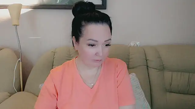 infinity loveliness online show from November 11, 2025, 7:52 am