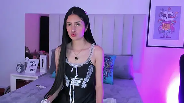 Snapshot of soffy_hilltom chatting on February 10, 2026, 11:36 am soffy hilltom online show from February 10, 2026, 11:36 am