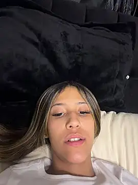 vicky bass  online show from April 5, 2026, 2:09 am