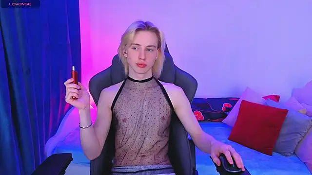 lucidangelok1 online show from April 24, 2026, 8:06 am