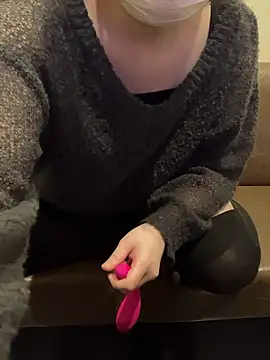 pon05240 online show from April 14, 2026, 5:02 am