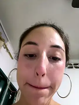 Snapshot of lriana_miller chatting on January 13, 2026, 1:44 am lriana miller online show from January 13, 2026, 1:44 am