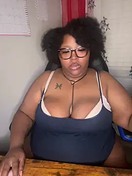 Snapshot of Chocolatebunnyxx96 chatting on March 8, 2026, 2:04 am Chocolatebunnyxx96 online show from March 8, 2026, 2:04 am