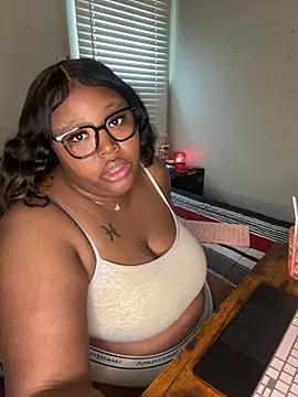 Snapshot of Chocolatebunnyxx96 chatting on March 21, 2026, 5:27 pm Chocolatebunnyxx96 online show from March 21, 2026, 5:27 pm