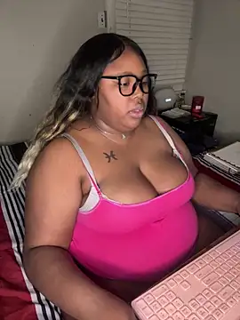 Snapshot of Chocolatebunnyxx96 chatting on March 23, 2026, 4:05 am Chocolatebunnyxx96 online show from March 23, 2026, 4:05 am