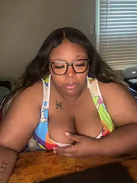 Snapshot of Chocolatebunnyxx96 chatting on March 25, 2026, 8:26 pm Chocolatebunnyxx96 online show from March 25, 2026, 8:26 pm