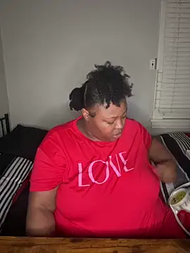 Snapshot of Chocolatebunnyxx96 chatting on April 15, 2026, 4:41 am Chocolatebunnyxx96 online show from April 15, 2026, 4:41 am