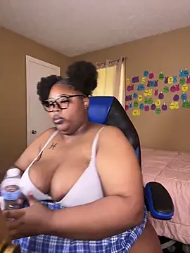 Snapshot of Chocolatebunnyxx96 chatting on May 31, 2026, 6:20 pm Chocolatebunnyxx96 online show from May 31, 2026, 6:20 pm