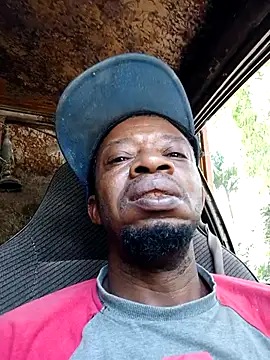 Negaomalinha1 online show from February 13, 2026, 3:41 pm