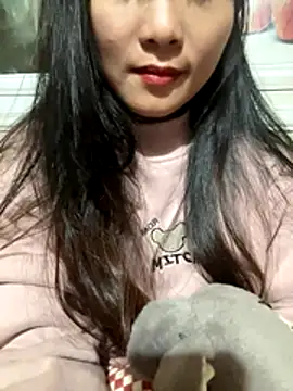 Snapshot of mode-bae chatting on January 6, 2026, 2:21 pm mode-bae online show from January 6, 2026, 2:21 pm