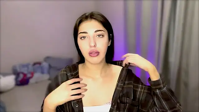 Snapshot of RavenLace chatting on January 15, 2026, 9:25 am RavenLace online show from January 15, 2026, 9:25 am