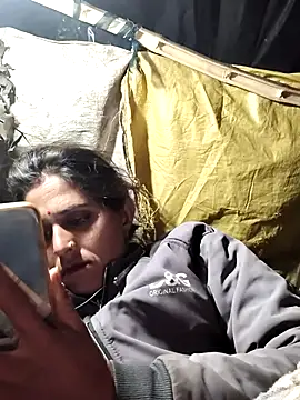 Bhavna8080 online show from January 10, 2026, 10:47 pm