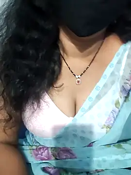 lusy79 online show from February 12, 2026, 4:35 pm