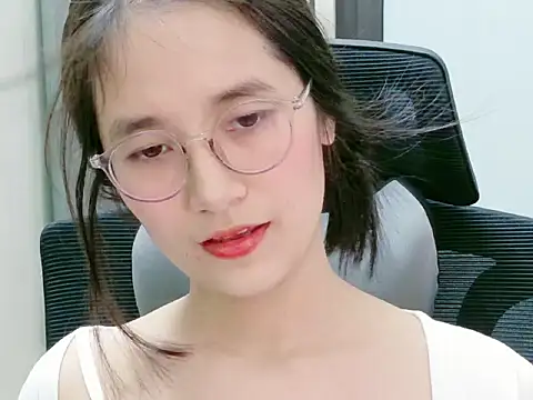 Snapshot of Shulee- chatting on January 10, 2026, 3:52 am Shulee- online show from January 10, 2026, 3:52 am