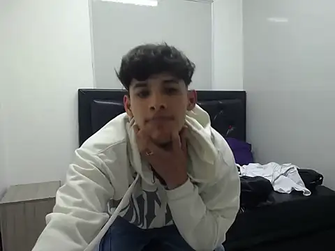 MaxStar26 online show from January 8, 2026, 1:52 am