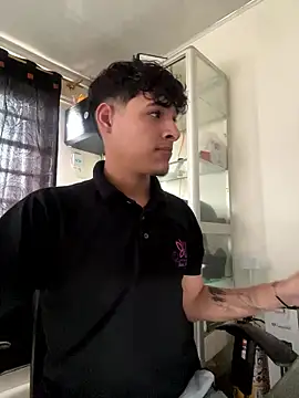 MaxStar26 online show from January 14, 2026, 1:28 pm