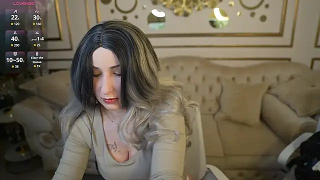 Snapshot of Zoe_Kiss chatting on February 9, 2026, 4:44 pm Zoe Kiss online show from February 9, 2026, 4:44 pm