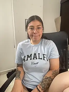 soffmoon online show from February 24, 2026, 9:02 pm