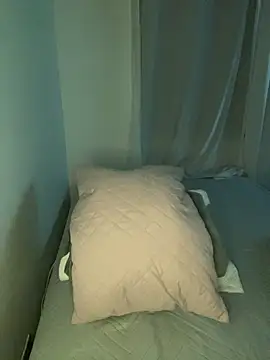 soffmoon online show from March 13, 2026, 3:46 am