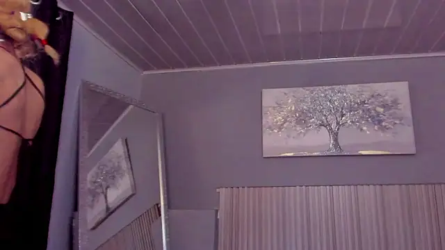 vicky fant4sy online show from March 21, 2026, 1:05 pm