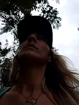 Snapshot of Monita_Med chatting on March 27, 2026, 12:49 pm Monita Med online show from March 27, 2026, 12:49 pm