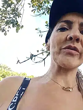 Snapshot of Monita_Med chatting on April 2, 2026, 1:53 pm Monita Med online show from April 2, 2026, 1:53 pm