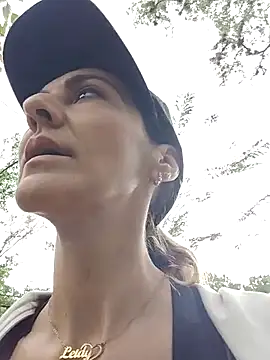 Snapshot of Monita_Med chatting on April 5, 2026, 1:30 pm Monita Med online show from April 5, 2026, 1:30 pm