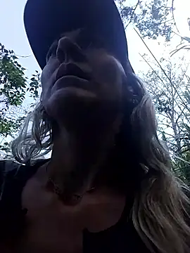 Snapshot of Monita_Med chatting on April 12, 2026, 1:49 pm Monita Med online show from April 12, 2026, 1:49 pm