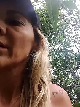 Snapshot of Monita_Med chatting on April 13, 2026, 1:49 pm Monita Med online show from April 13, 2026, 1:49 pm