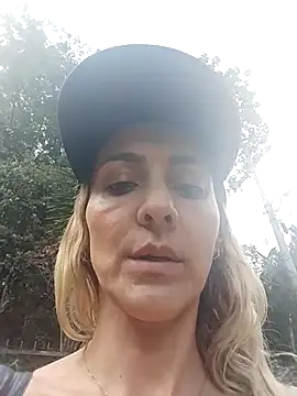 Snapshot of Monita_Med chatting on April 14, 2026, 2:56 pm Monita Med online show from April 14, 2026, 2:56 pm