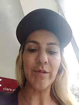 Snapshot of Monita_Med chatting on April 18, 2026, 7:07 pm Monita Med online show from April 18, 2026, 7:07 pm