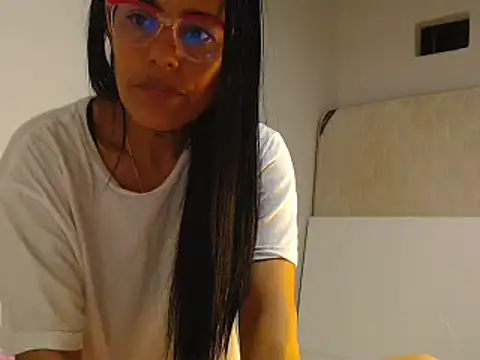Elizabeth manzon online show from May 14, 2026, 11:55 pm
