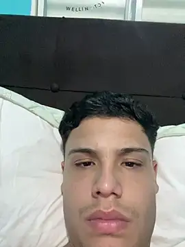 Wellington00  online show from February 3, 2026, 1:15 am