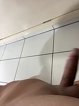 Wellington00  online show from February 19, 2026, 10:39 pm