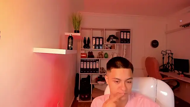 Snapshot of RicciRizzo chatting on May 30, 2026, 12:24 pm RicciRizzo online show from May 30, 2026, 12:24 pm