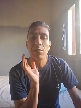 Rodrigohernan19 online show from April 10, 2026, 6:45 pm