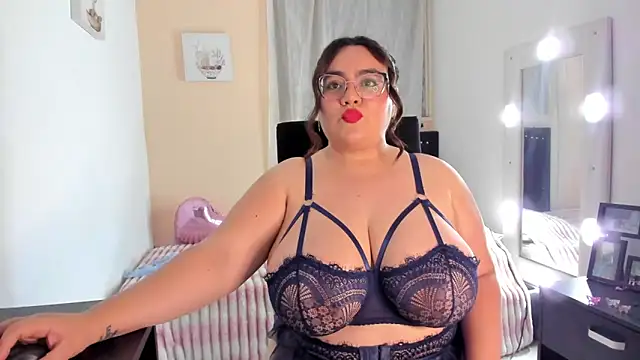 Snapshot of KarlaLannee chatting on March 12, 2026, 4:18 am KarlaLannee online show from March 12, 2026, 4:18 am