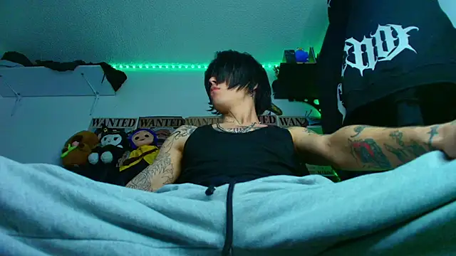 Snapshot of Anhony_Muscle chatting on June 17, 2026, 2:14 am Anhony Muscle online show from June 17, 2026, 2:14 am