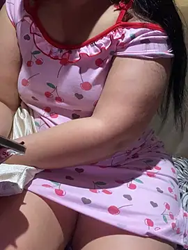 Lina Velvet  online show from April 2, 2026, 9:07 am