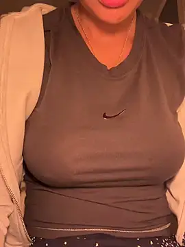 Babypinypon online show from April 7, 2026, 8:09 pm