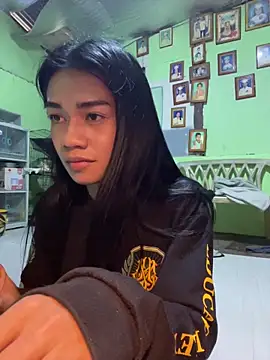 EnviousMaddie online show from April 26, 2026, 10:02 am