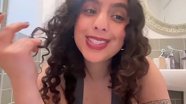 Snapshot of fayfay21@xh chatting on February 12, 2026, 4:46 pm fayfay21xh online show from February 12, 2026, 4:46 pm