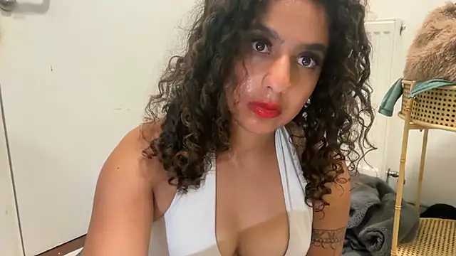 Snapshot of fayfay21@xh chatting on July 8, 2026, 9:41 pm fayfay21xh online show from July 8, 2026, 9:41 pm